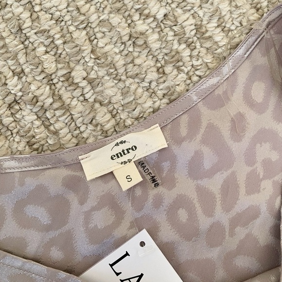 Leopard Satin One Shoulder Top - Picture 3 of 4